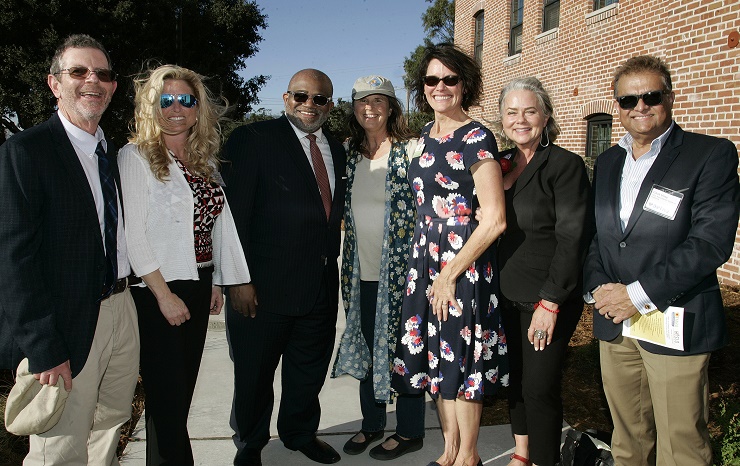 FHLBank San Francisco Senior Vice President, Public Affairs (third from left) celebrated the grand opening of Bishop Street Studios with TMHA, HASLO, local officials, other funders, and the community.